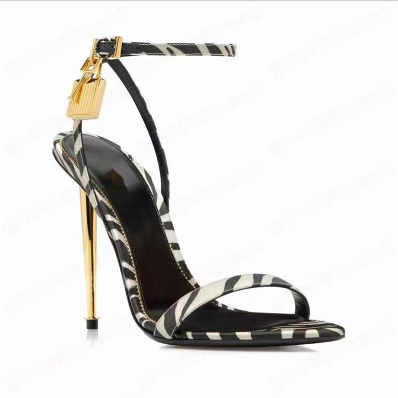 Buckle Strap Solid Color Key L - Casual Sandal Leather review and price